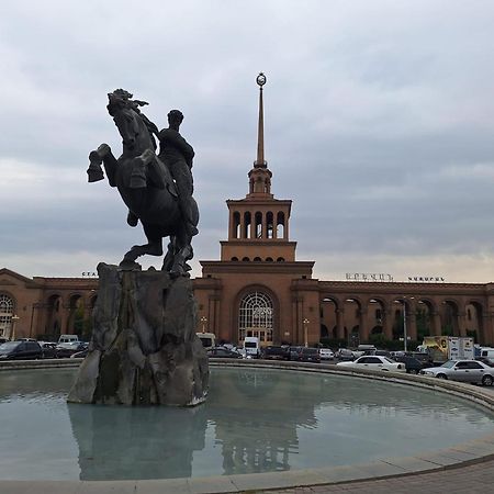 Hero Hostel Yerevan Luaran gambar